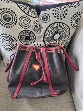 Saint Laurent Gray Woven Bucket Shoulder Bag with Red Trim
